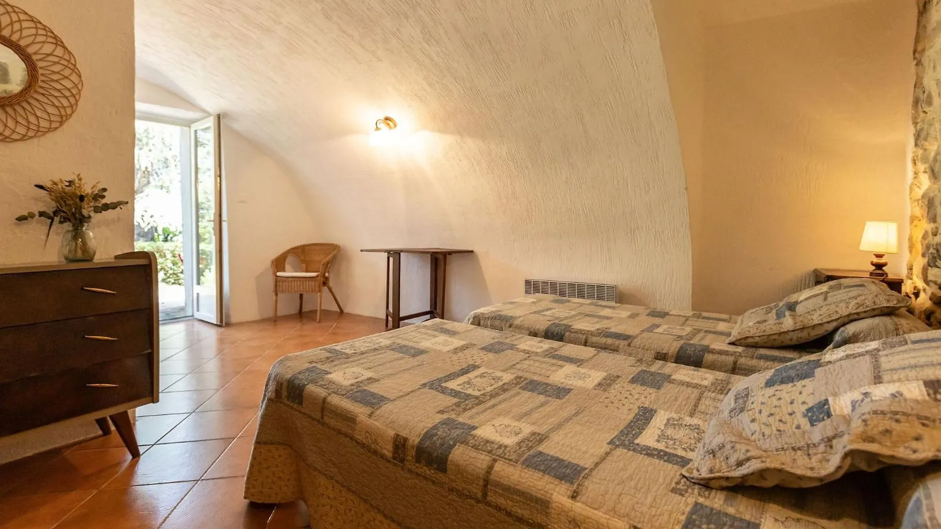 Les Monteils Hotel Grospierres France